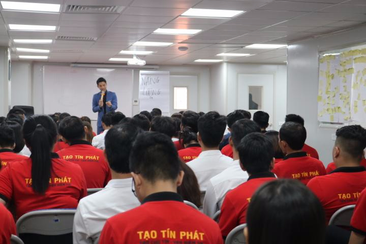 Ban lãnh đạo công ty Tạo Tín Phát tin tưởng, đầu tư con người là hướng đầu tư sáng suốt