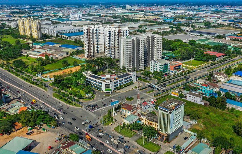 Tân Phước Khánh tập trung nhiều cụm công nghiệp thu hút dân nhập cư